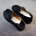 Naiste Tabi split-varvastega mokassiinid, Briti stiil, madal konts, lakknahk, libistatavad, muudetava kontsaga, sea kabja disain. Size 39