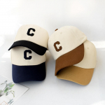 Unisex p&otilde;hiv&auml;rvidega v&auml;rviplokiga C inglise pesapallim&uuml;ts black