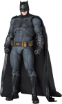 MAFEX BATMAN JUSTICE LEAGUE Umbes 160mm tegevus nr 222 (ZACK SNYDER'S Ver.) - k&otilde;rge, mitte-m&otilde;&otilde;tkavas, eelv&auml;rvitud figuur.