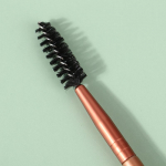 Kahepoolne metallist kammhari ripsmetega kulmude kosmeetiline meikripsmepikendus