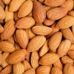 Vedaka populaarsed terve California mandlid 1 KG