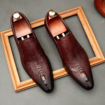 K&auml;sitsi valmistatud meeste pulmade Oxfordi kingad mustad khakiv&auml;rvi ehtsast nahast Brogue meeste kleitjalatsid Slip On Business pidulikud kingad meestele 40