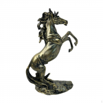 Collectible Resin Horse Ornament, Perfect Addition to Home Decor valge