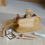 Suure mahutavusega reisikosmeetikakott Multifunktsionaalne reisikosmeetikakott naistele tualett-tarvete korraldaja Naistele m&otilde;eldud meigikohvri t&ouml;&ouml;riist