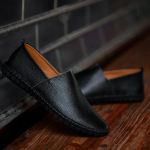 Suured meeste kingad K&auml;sit&ouml;&ouml; Vabaaja Mokassiinid 38-50 Vabaaja Kingad Uued Suvised PU Mokassiinid Meeste Zapatos De Hombre 38