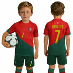 Laste spordivarustuse komplekt Portugal nr 7 Ronaldo, sh s&auml;rk, l&uuml;hikesed p&uuml;ksid, sokid, punane/roheline 110-120 CM roheline/punane