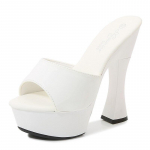 Naiste jalan&otilde;ud pealisr&otilde;ivad lakknahast &uuml;hev&auml;rvilised sussid &ouml;&ouml;klubi Catwalk 1106 seeria 14cm konts 4cm platvorm LFD 34 valge