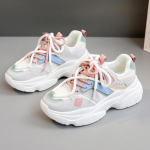 Issi kingad naiste 2024 kevad ja suvi suurendavad k&otilde;rgust, hingavad paksu tallaga v&otilde;rgust valged kingad mitmek&uuml;lgsed naised 40 roosa