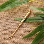 Messingist kaheotstarbeline hambaork ja k&otilde;rvatropi v&otilde;tmehoidja &ndash; eemaldatav k&otilde;rvapuhasti ripats