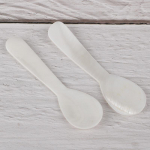 P&auml;rlkarbikarp K&auml;sit&ouml;&ouml; P&auml;rlmutter Kaviaarilusikas V&auml;ike Tee Kohvilusikas