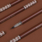 biya - Selgepiiriline vedel kulmupliiats - 3 v&auml;rvi 101# Brown - 0.8g