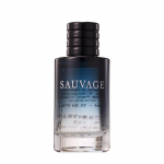 Dior Sauvage Tualettvesi 10ml - V&auml;rske ja keerukas puidune l&otilde;hn, mis sobib meestele.