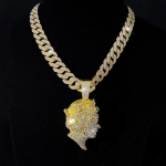 Hip Hop J&auml;&auml;ga Kaunistatud Kuninganna Pea Ripatsiga Kaelakee Komplekt Sulam Mikro-Paavest Tsirkoon Kuuba L&uuml;lidega Kett Naiste Ehted hip hop pendant necklace kuld