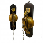 Merevannist messingist k&auml;sitsi valmistatud uksekell Kodusisustus, kontorisisustus