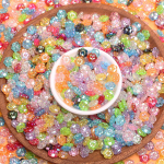 500g umbes 2100tk lahtised helmed akr&uuml;&uuml;list lillehelmed 10mm meisterdamiseks ehete valmistamiseks kaelakee k&auml;ev&otilde;ru ploomi juhuslik segatud AB l&auml;bipaistev v&auml;rviline