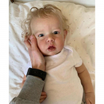 50cm Reborn poissnukk Liam k&auml;sitsi juurdunud juustega nukk 3D-v&auml;rvitud naha ja n&auml;htavate veenidega nukk M&auml;nguasjad kingituseks 50cm White Cloth Doll