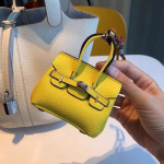 Mini v&auml;ike koti ripats k&otilde;rvaklapikomplekt auto v&otilde;tmehoidja loominguline m&uuml;ndikukkaro ripats, 9x10cm
