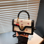 Naiste Kirsi Ruudukujuline Kott PU Nahast Magus Kirsiga Crossbody Kott Reguleeritava Rihmaga V&ouml;&ouml;kotid Naiste V&auml;litingimustes V&auml;ikesed K&auml;ekotid 20x7x13cm must