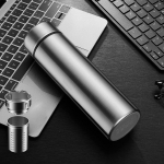 500 ml termospudel koos temperatuurin&auml;idikuga 316 roostevabast terasest termotass, auto isolatsioonikolb, trumli termos veetee jaoks 500ml