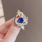 Pross Luksuslik Premium Retro Court Zodiac Auspicious Dragon Crystal kaelakee Aksessuaarid &Uuml;likond Pross Pin