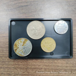 Universaalne alumiiniumsulamist mitmeotstarbeline hoiualus ja m&uuml;ndihoidik