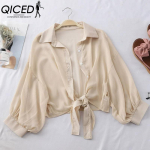 QICED Naiste mood vabaaja &uuml;hev&auml;rvilise tr&uuml;kiga pikkade varrukatega POLO kaelusega pluusid ja s&auml;rgid S valge