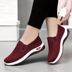 Naiste hingavad silmkoelised tossud, kerged ja mugavad jalutusjalatsid aastaringseks vabaaja v&auml;litegevusteks 43 veini