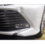 Auto Styling Kere eesmise udutule laterna raami pulgaga kulmude katte trimm 2 tk Toyota Camry XV70 2018 2022 jaoks ABS Plasticciz