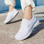Skechers naiste vabaaja k&otilde;ndimisjalatsid EU 39