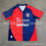 Cagliari 25/26 Koduv&auml;ljakuv&auml;ljaspool Kolmas S&auml;rk Meeste Bambuskiud Jalgpallis&auml;rk Lapadula Pavoletti poolt Medium blue