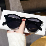 Uued elliptilised v&auml;ikese raamiga v&auml;ikese l&otilde;hnaga mitmek&uuml;lgsed kerged luksuslikud moodsad ja minimalistlikud p&auml;ikeseprillid must/hall