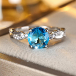 Lihtne klassikaline h&otilde;bedane &uuml;mmargune vesisinine/valge/punane/roheline tsirkoons&otilde;rmus naistele temperamendiga abielus&otilde;rmus Eternity Trend Jewelry 8