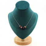 Pierres et Min&eacute;raux. Collier 4 perles Agate fuchsia et marron 8 mm. Chaine en acier Collier femmes, hommes. Taille personnalisable.