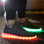 Led Light Up Kingad vabaaja valgustusega tossud Meeste helendavad kingad naistele Meeste USB laadija helendavad tossud valgustusega 42