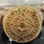 Ameerika maiade m&uuml;ndi m&auml;lestusm&uuml;nt &Otilde;nnem&uuml;ndip&uuml;ramiidi p&auml;ikesekell Kuldm&uuml;nt h&otilde;bem&uuml;nt 40*1.5mm