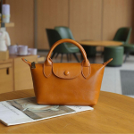 Mini ehtsast nahast naiste &otilde;lakotid Lehma nahast rahakott Crossbody kott Vintage v&auml;ike k&auml;ekott Pelmeenide kotid helepruun v&auml;rv