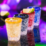 Lot de 4 verres &agrave; shot &agrave; double paroi r&eacute;frig&eacute;rante