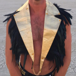 Cosplay r&auml;tikust kunstlik sulgedega keeb karnevali lavaesinemiseks kuld