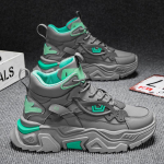 Uued meestemood vabaaja k&otilde;rge &uuml;laosaga spordijalatsid &otilde;pilastele paksu tallaga mugavad tossud poistele Klassikalised hingavad korvpallijalatsid meestele 39 valge