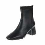 Naiste &uuml;hev&auml;rviline Moekas seljat&otilde;mblukk K&otilde;rged kontsad Moodsad saapad K&otilde;rge &uuml;laosaga saapad Nahast kingad Keskmise &uuml;laosaga saapad Naiste kingad 35 valge