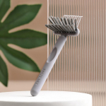 2-&uuml;hes kammipuhastushari Juukseharja puhastusvahend Reha kammi sisseehitatud t&ouml;&ouml;riist Mini juuste mustuse eemaldaja juuksetolmu eemaldamiseks. Puhastusvahend hall