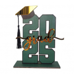 2025. aasta klassi l&otilde;pulauasilt Keskkooli kolledži l&otilde;petajate bakalaureuse&otilde;ppe k&uuml;bara puidust silt alusega Kodu l&otilde;putseremoonia peokaunistus