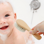 Baby Care Pure Natural Wool Baby puidust hari kammihari Baby juuksehari vasts&uuml;ndinu juuksehari imikute kammipea masseerija