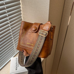 Mood Suure mahutavusega Bucket Crossbody kotid naistele Uued vabaaja kaasaskantavad &otilde;lakottid Naiste mood k&auml;ekotid 19x11x17cm