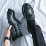 Uued Meeste Mustad Moekad Loaferid Originaal Patendinahast &Uuml;mara Paksu P&otilde;hjaga Peales&otilde;idetavad Ametlikud Meeste Kingad &Auml;rikontori Nahkkingad 38