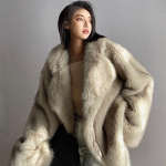Winter Ins Fashion Girls Oversized gradient karusnahast mantel Naiste paksud soojad &uuml;ler&otilde;ivad kohev kunstkarusnahast jope XS