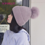 SOMALER talvine kootud villasegust m&uuml;ts karusnahaga pompooniga naistele, mood kohev, soe nokam&uuml;ts Naiste m&uuml;ts, s&uuml;gis, s&uuml;gis, vabaaja m&uuml;ts must