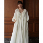 Naiste avar &ouml;&ouml;s&auml;rk, pitsiline, pikkade varrukatega &uuml;hev&auml;rviline naiste pidžaamad, seljataga kevad- ja s&uuml;gisene suur &ouml;&ouml;s&auml;rk naistele S valge