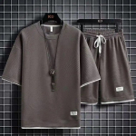 Meeste Spordikost&uuml;&uuml;m Mood L&uuml;hikeste Varrukatega Dressipluus Meeste &Uuml;likonnad Suvi Meeste Kaheosaline Komplekt Linane Kangas Vabaaja T-s&auml;rk ja L&uuml;hikesed P&uuml;ksid Komplekt XXXXXL