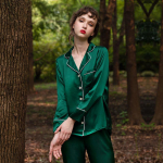 2024. aasta kevad/suvi naiste pikkade varrukatega siidist pidžaamakomplekt &ndash; 100% mooruspuu siidist &ndash; paaride kodur&otilde;ivad M below 90 jin